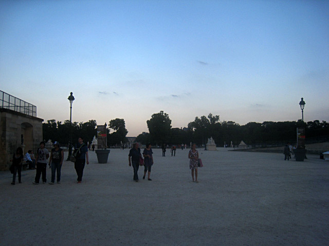 Nous allons au Jardin des Tuileries
