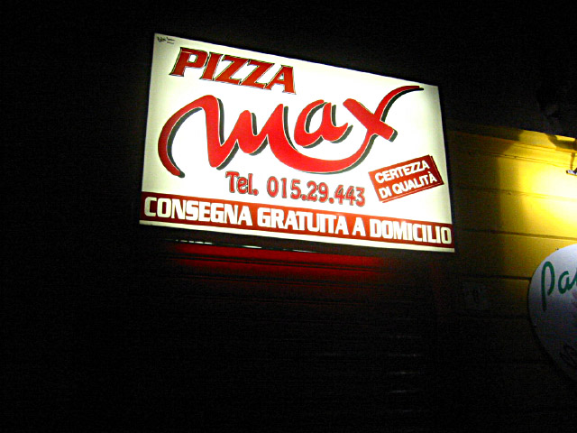 Nous allons chez Pizza Max