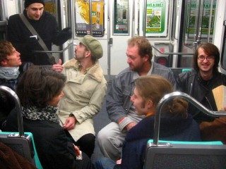 Nous prenons tous le métro