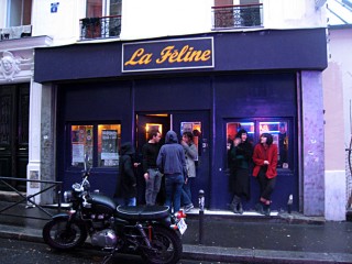 Nous allons au bar La Féline