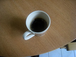 Je bois un café