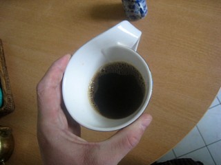 Je bois un café
