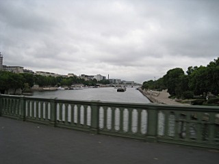 Je traverse la Seine