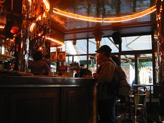 L'intérieur du bar