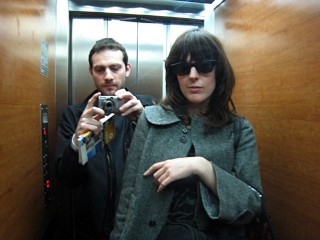 Nous prenons l'ascenseur