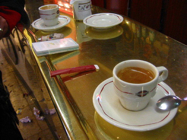 Nous allons boire un café
