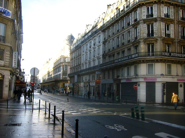 Je vais passer l'après midi au bureau
