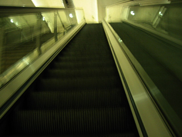 Je monte un escalator