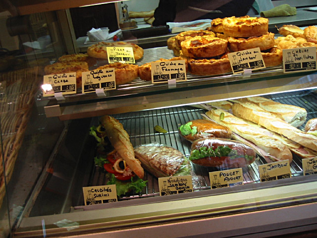 J'achète un sandwich à la boulangerie