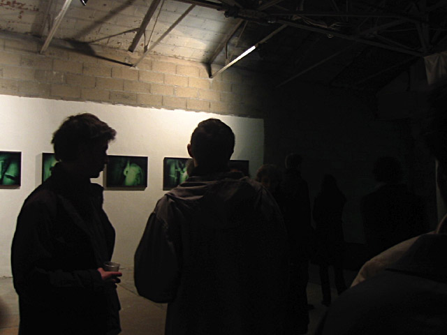 Je regarde l'exposition