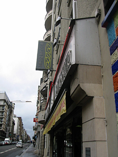 Je vais à la boulangerie