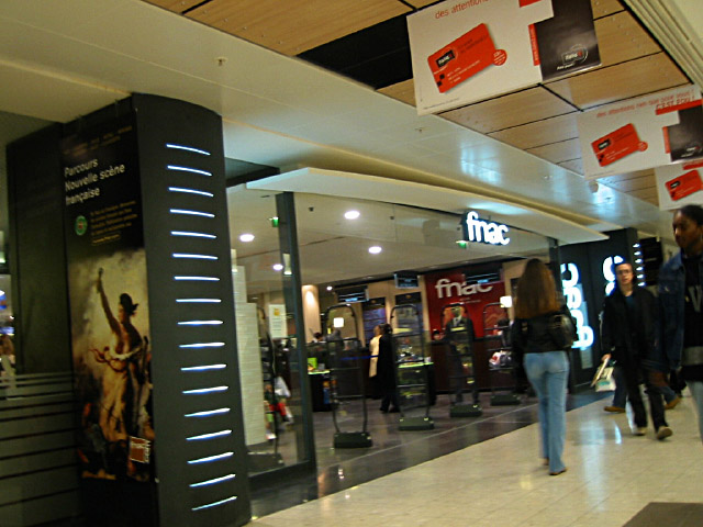 Je vais à la Fnac d'Italie 2