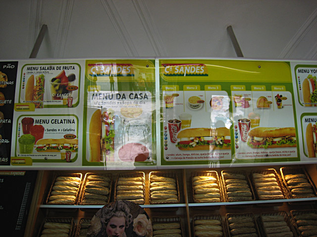 Nous trouvons une sandwicherie