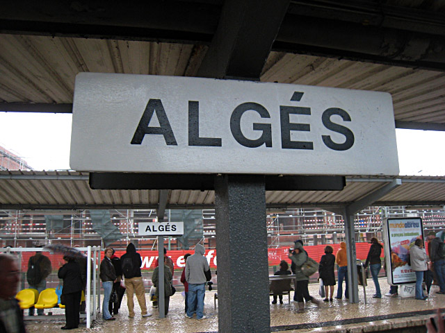 Nous descendons à Algès