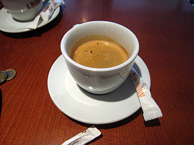 Je bois un café