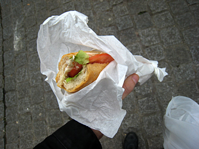 Je mange