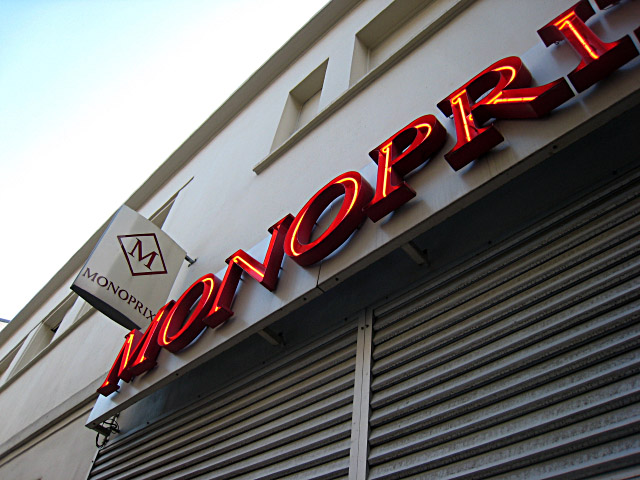 Je vais au Monoprix