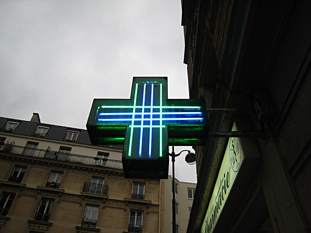 Je vais à la pharmacie