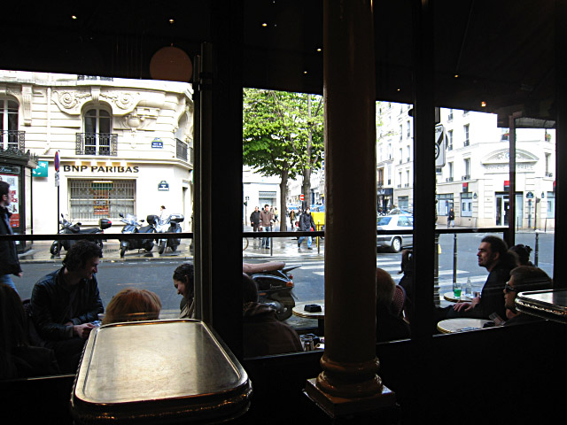 Je vais au bar Le Progrès rue de Bretagne