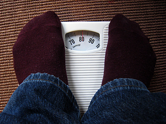 Je me pèse. Je découvre que je fais 15 kilos de plus que mon poids habituel
