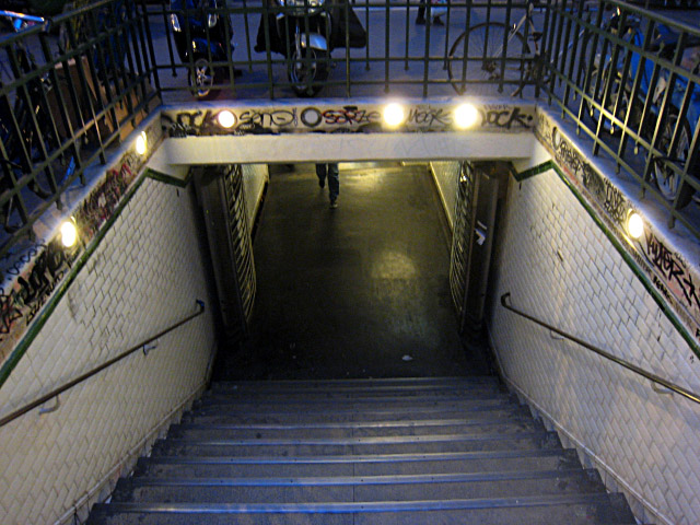 Nous prenons le métro