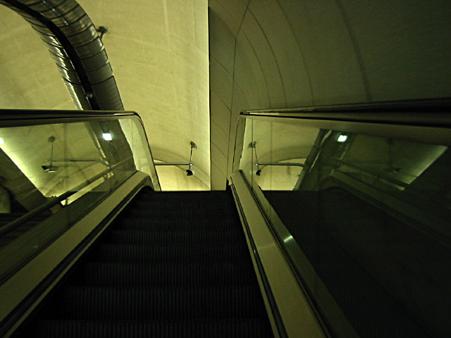 Je monte un escalator