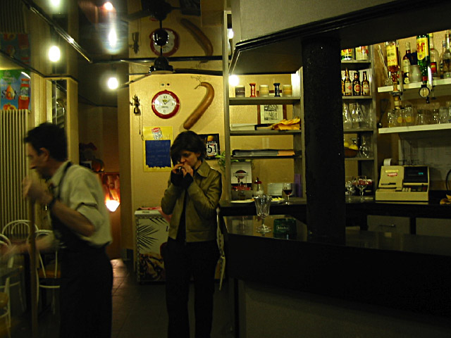 Sabine. Le bar commence à se vider