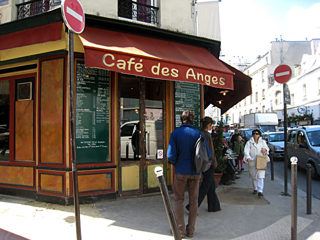 Je vais au café des anges