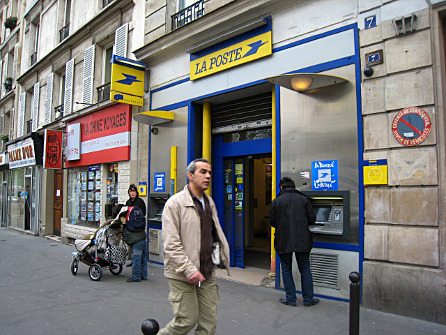 Je vais à La Poste