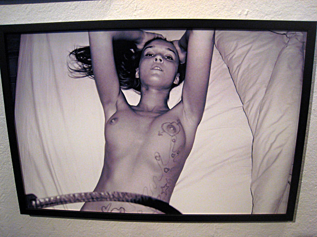 Je regarde l'exposition