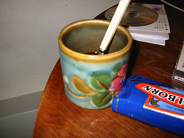 Je bois un café