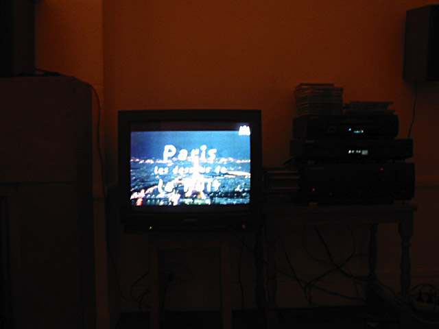 Je mange devant la télévision