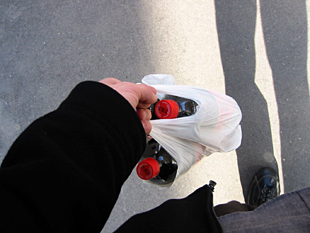 Je sors acheter du coca