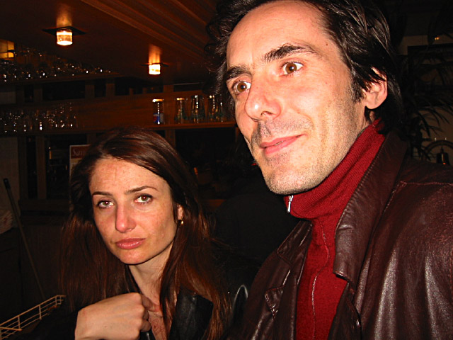 Je parle avec des inconnus