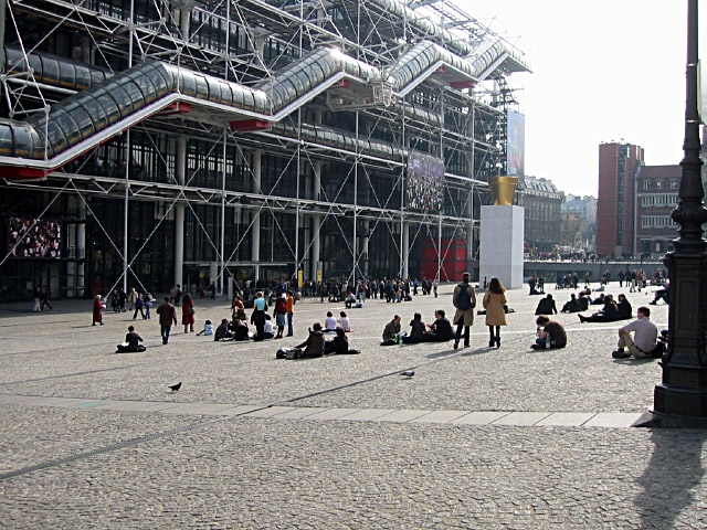 Je vais à Beaubourg