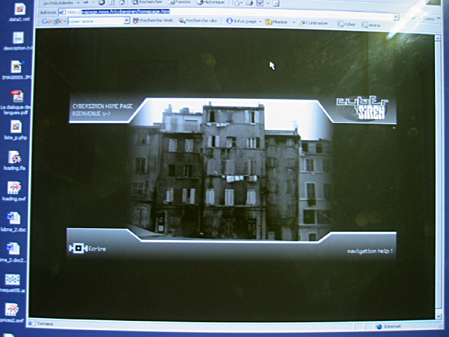 Il me montre le site de Cybersiren