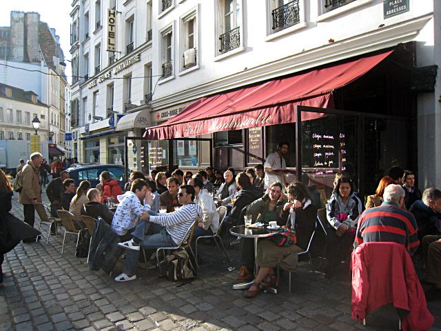 Nous allons au Petit Montmartre