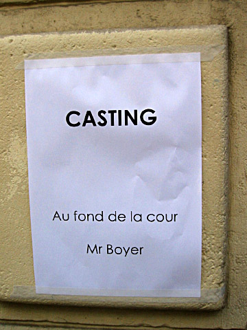 Nous retournons à notre casting