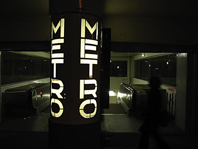 Nous prenons le métro