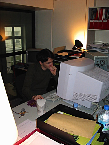 Philippe travaille