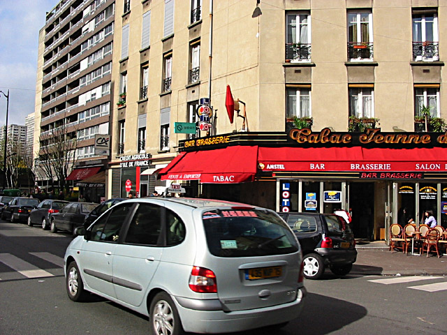 Nous allons au Tabac Jeanne d'Arc