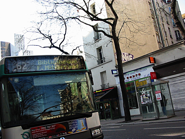 Le bus arrive