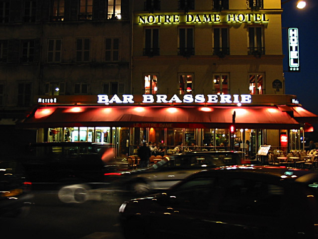 Je vais à Notre Dame Hôtel