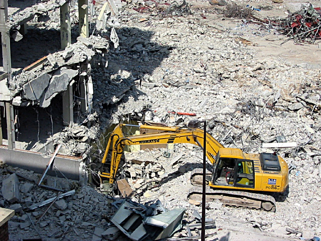 La desctruction avance