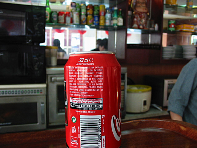 J'achète une canette de coca