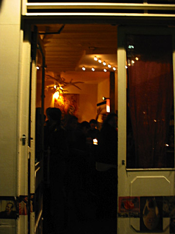 Nous allons dans un bar