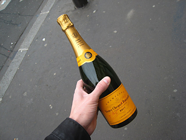 J'achète un Veuve Clicquot