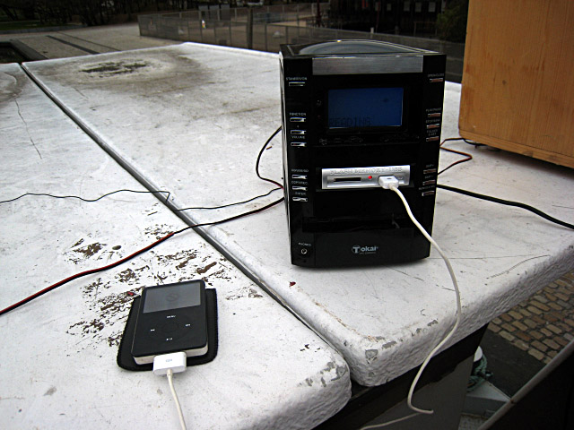 J'essaye en vain de brancher mon ipod à la chaine hifi