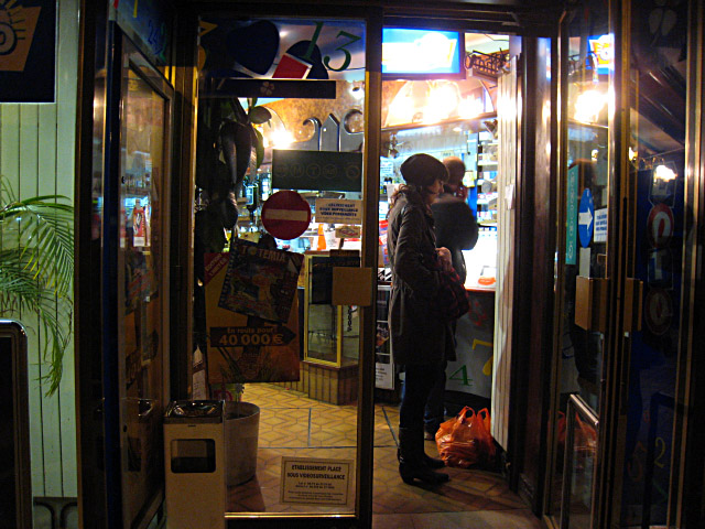 Marjolaine achète du tabac