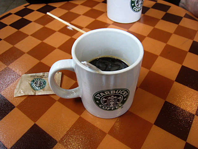 Je bois un café